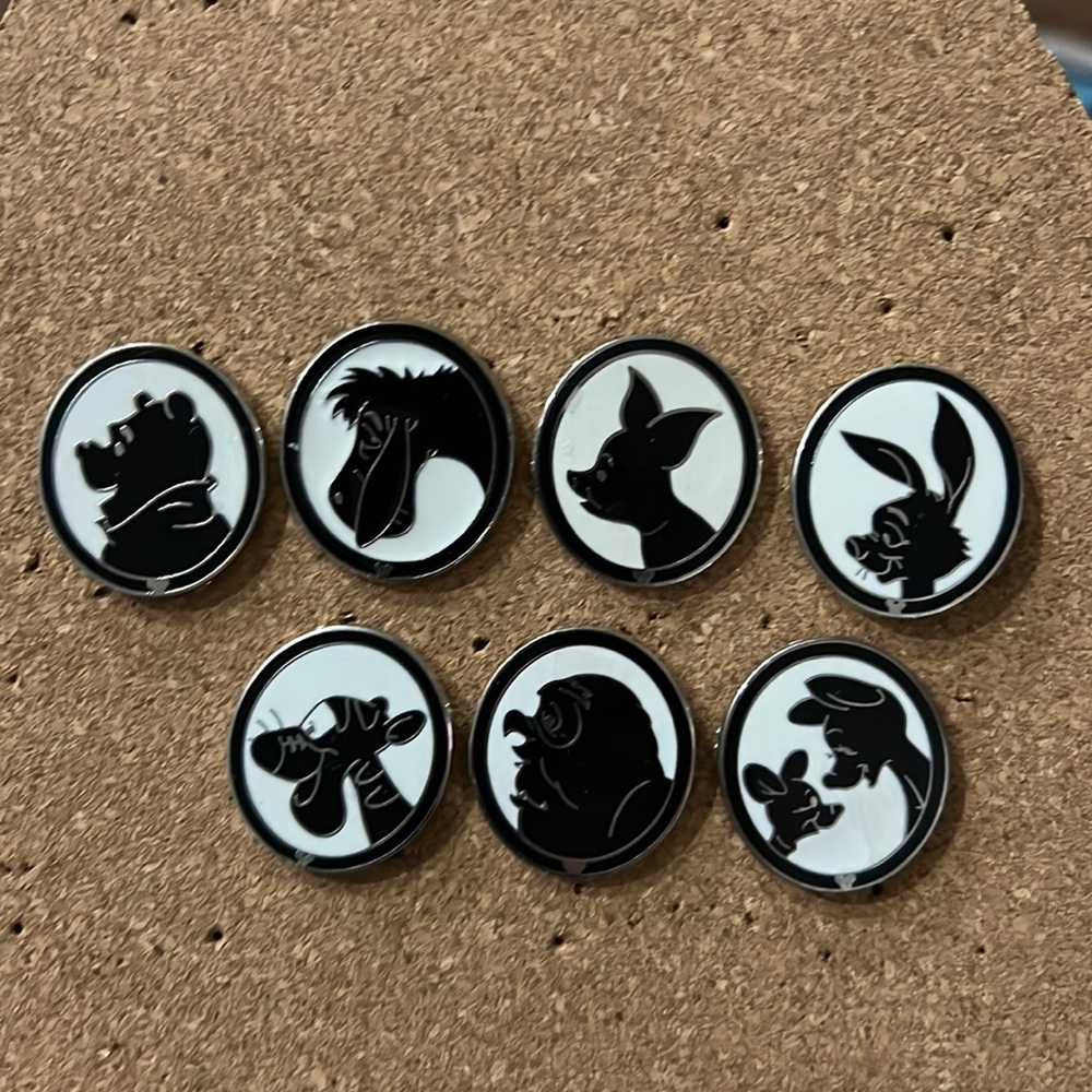 Disney Winnie the Pooh Hidden Mickey Pins